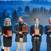 group award photo