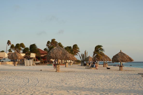 mauve-group-aruba-arashi-beach-sunset-by-bernin-uben-unsplash.jpg
