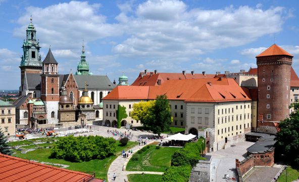 mauve-group-poland-wawel-castle.jpg
