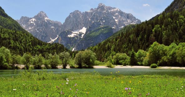 mauve-group-slovenia-lake-jasna.jpg